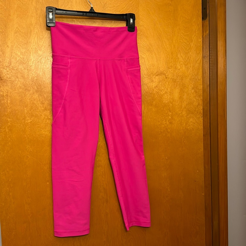 Hot pink crop leggings